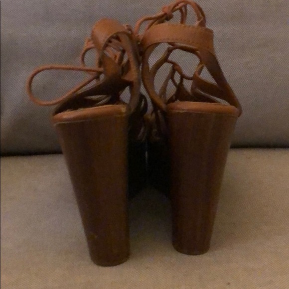 Tan Steve Madden wedges - Picture 3 of 6